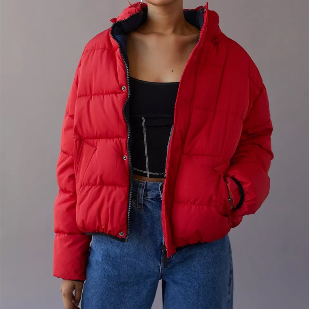 urban outfitters 90s sport puffer jacket